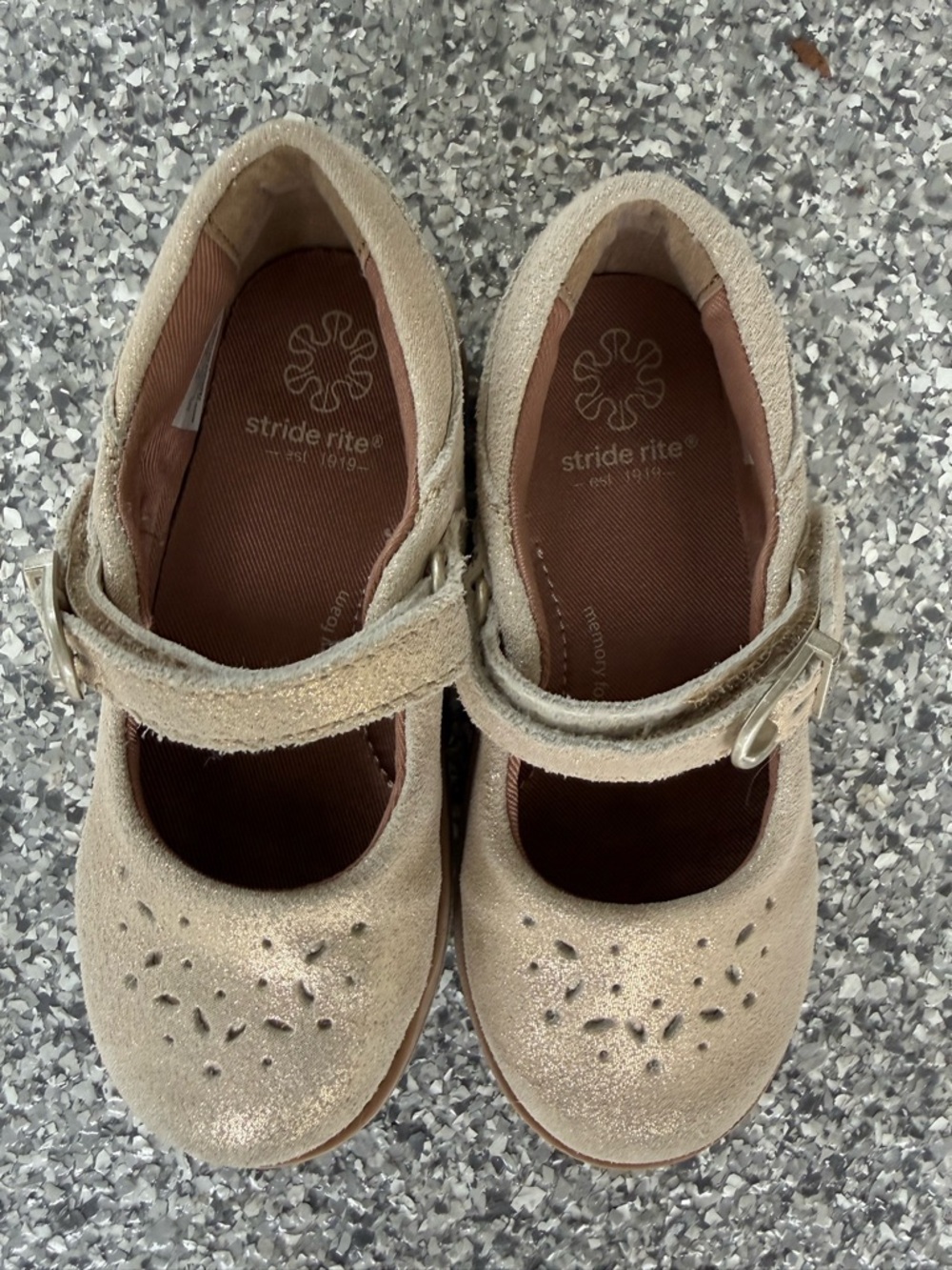 Stride Rite Girls Glitter Mary Jane Shoes in Gold
